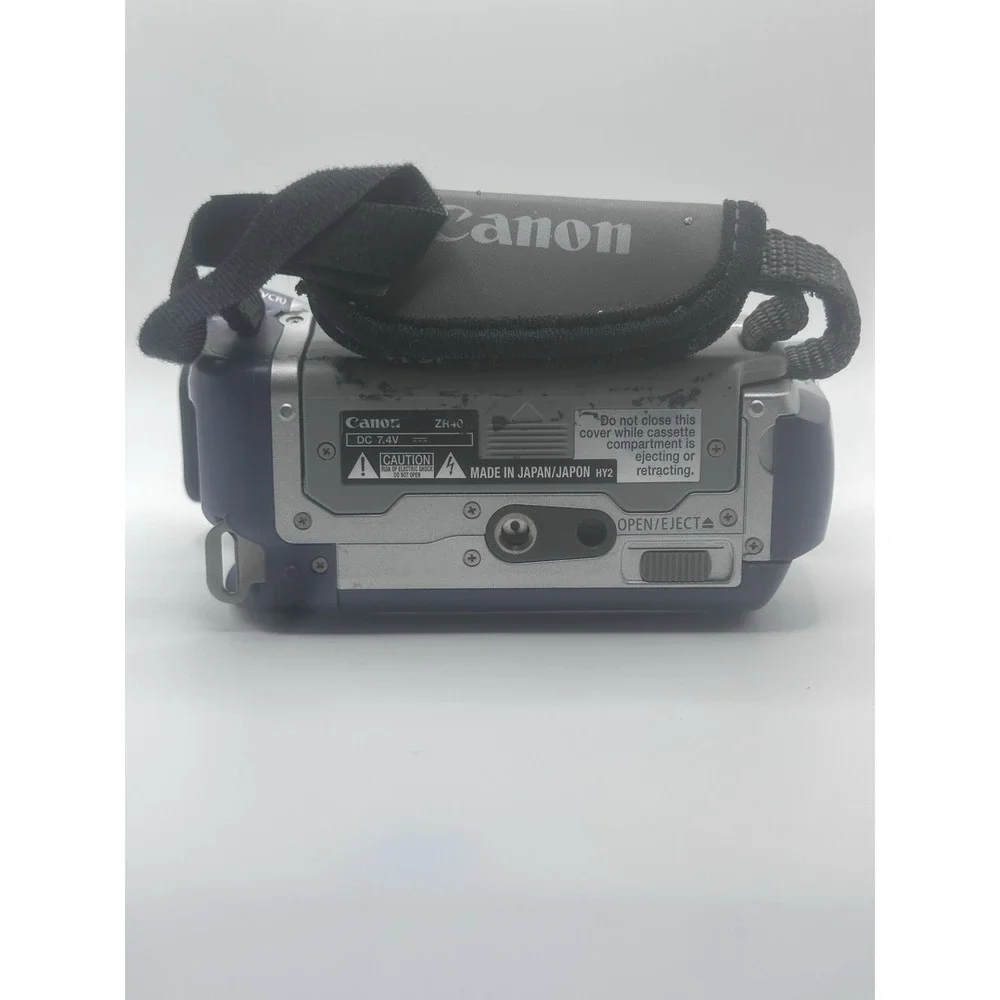 Canon ZR40 MiniDV Digital Video Camcorder 18x  Zoom Untested For Parts /Repair